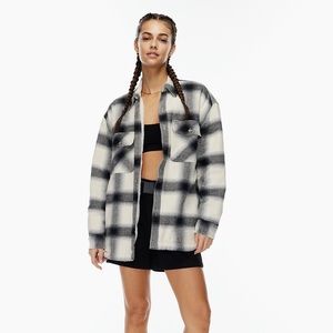 Aritzia Tna Prospect Shirt Jacket (Size 1) Sherpa-lined shacket